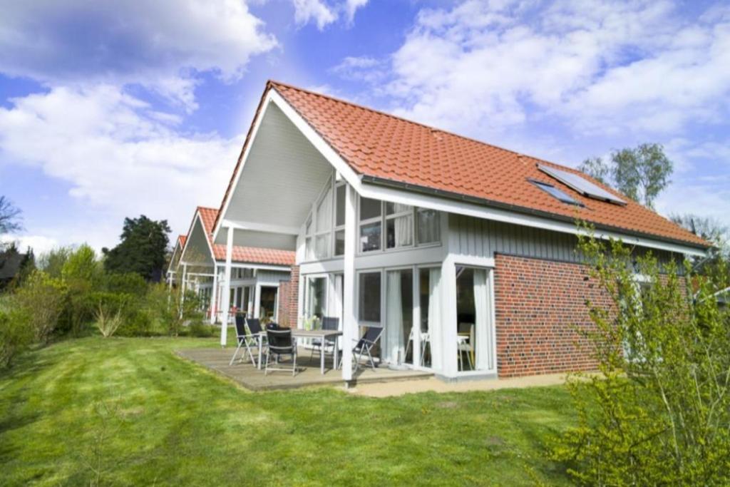 W7 - Sehr Schoenes Ferienhaus Mit Toller Lage Und Super Aussicht In Roebel An Der Mueritz Villa Bagian luar foto